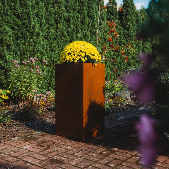 GrillSymbol Corten Steel Planter Manhattan, 50x50x100 cm GrillSymbol Corten Steel Planter Manhattan, 50x50x100 cm