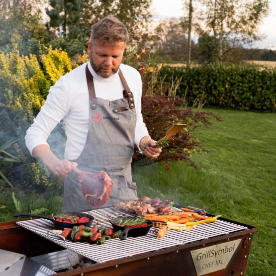 GrillSymbol Charcoal Grill Naked Chef-XXL OFFER: Extra grates included worth 450 pounds